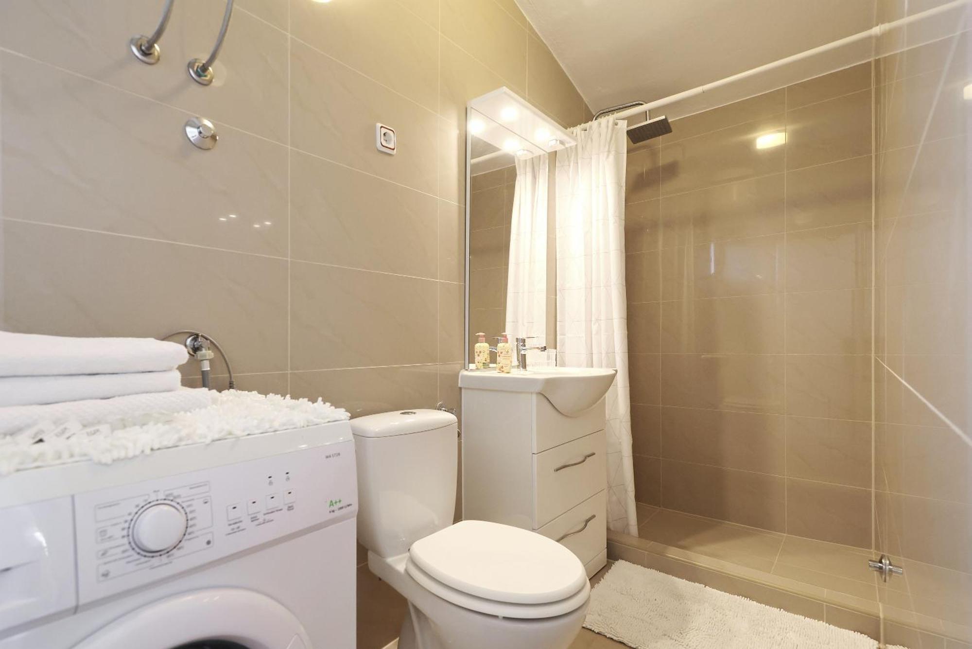 Apartments Rosini, 300M From The Beach With Shared Tavern And Bikes, Nin Dış mekan fotoğraf